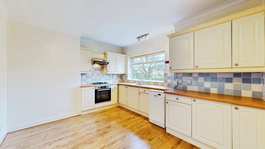 Property photo 3 of 18 Pbox-Img.Jpg