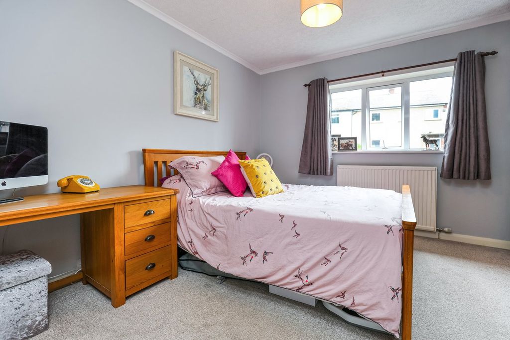 Property photo 3 of 16 Bedroom 1