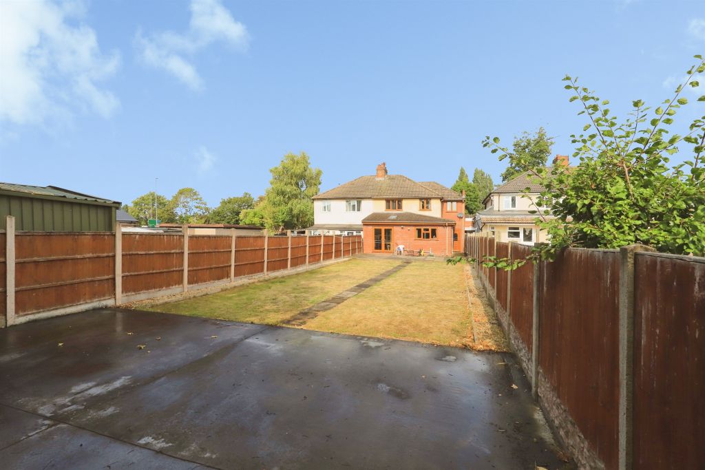 Property photo 2 of 20