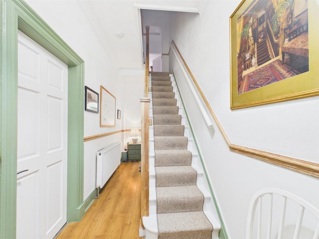 Property photo 3 of 32 Cam03604G0-Pr0279-Still002.Jpg