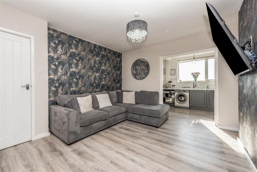 Property photo 2 of 21 Living Room: