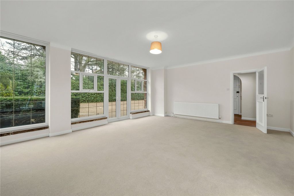 Property photo 2 of 11 Reception