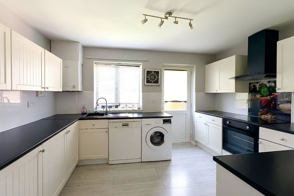 Property photo 3 of 16 Picture No. 03