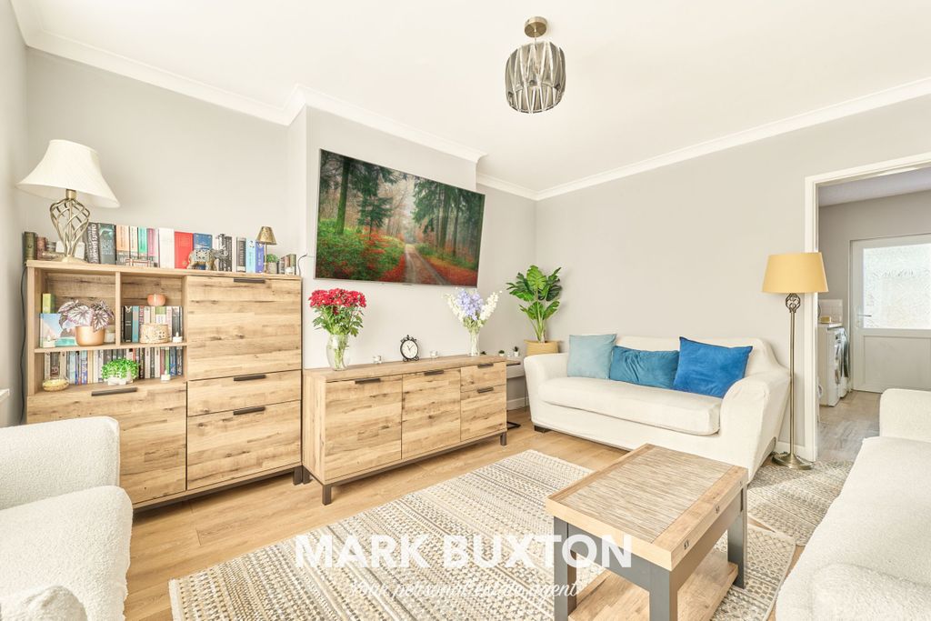 Property photo 2 of 24