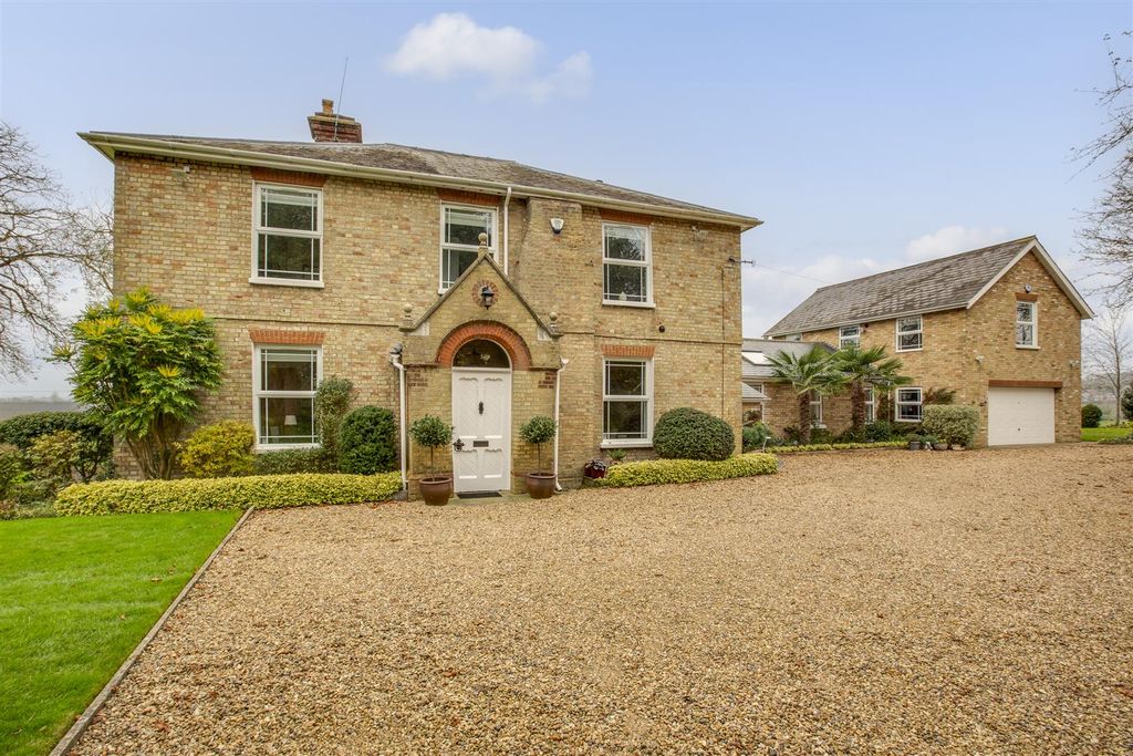 Additional image 47 of 6 bed detached house for saleThe Ride, Totternhoe, Bedfordshire LU6