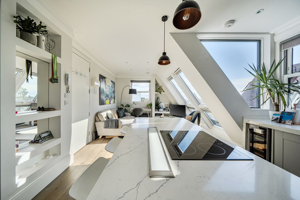 Property photo 3 of 17 1440320 (2).Jpg