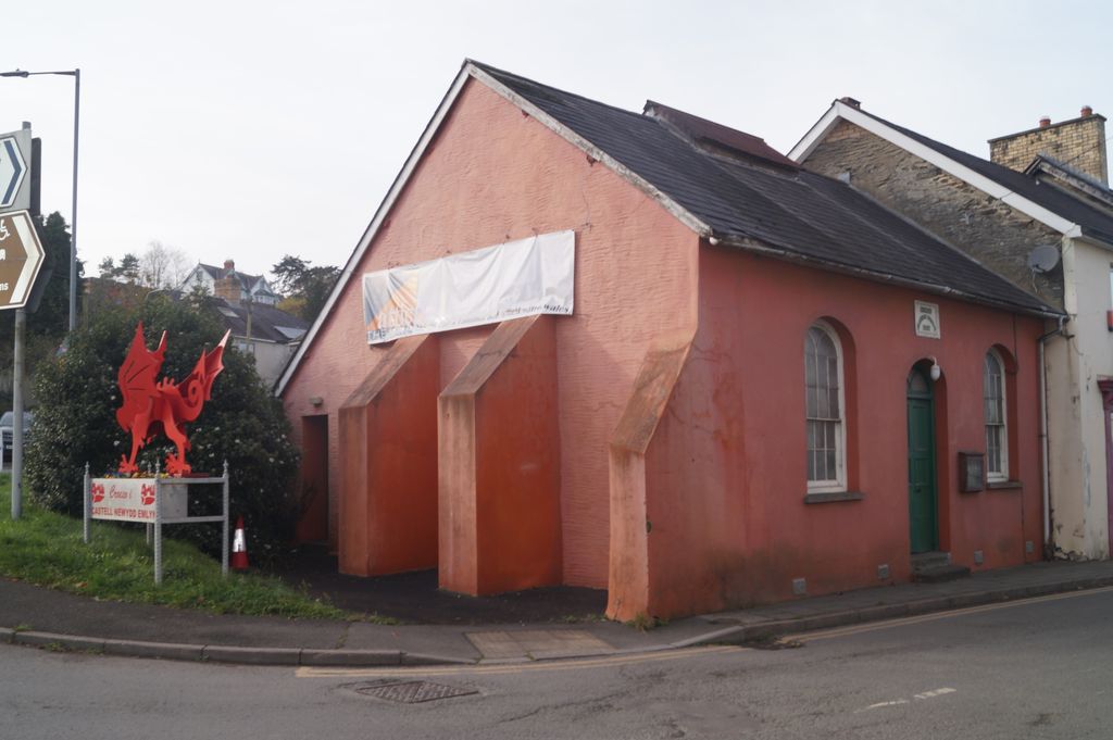 Property photo 2 of 6