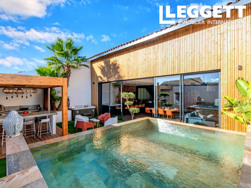 Property photo 2 of 10