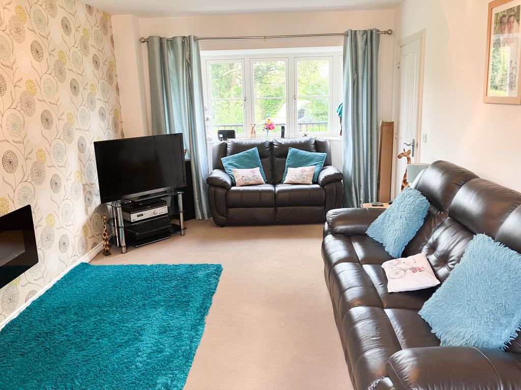 Property photo 3 of 27