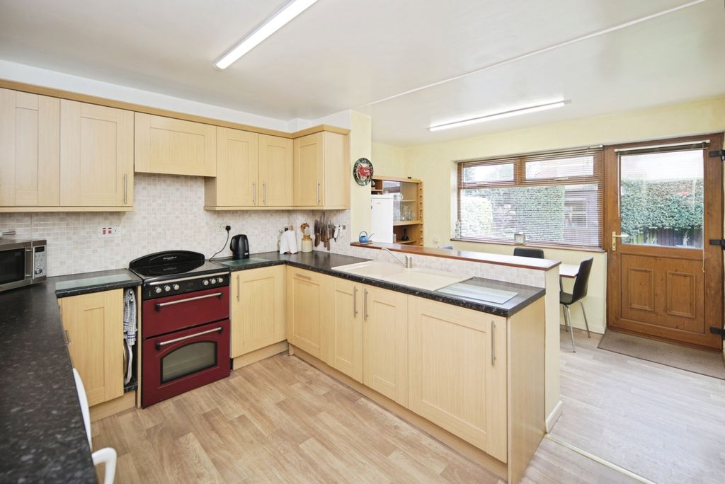 Property photo 3 of 19 Pbox-Img.Jpg