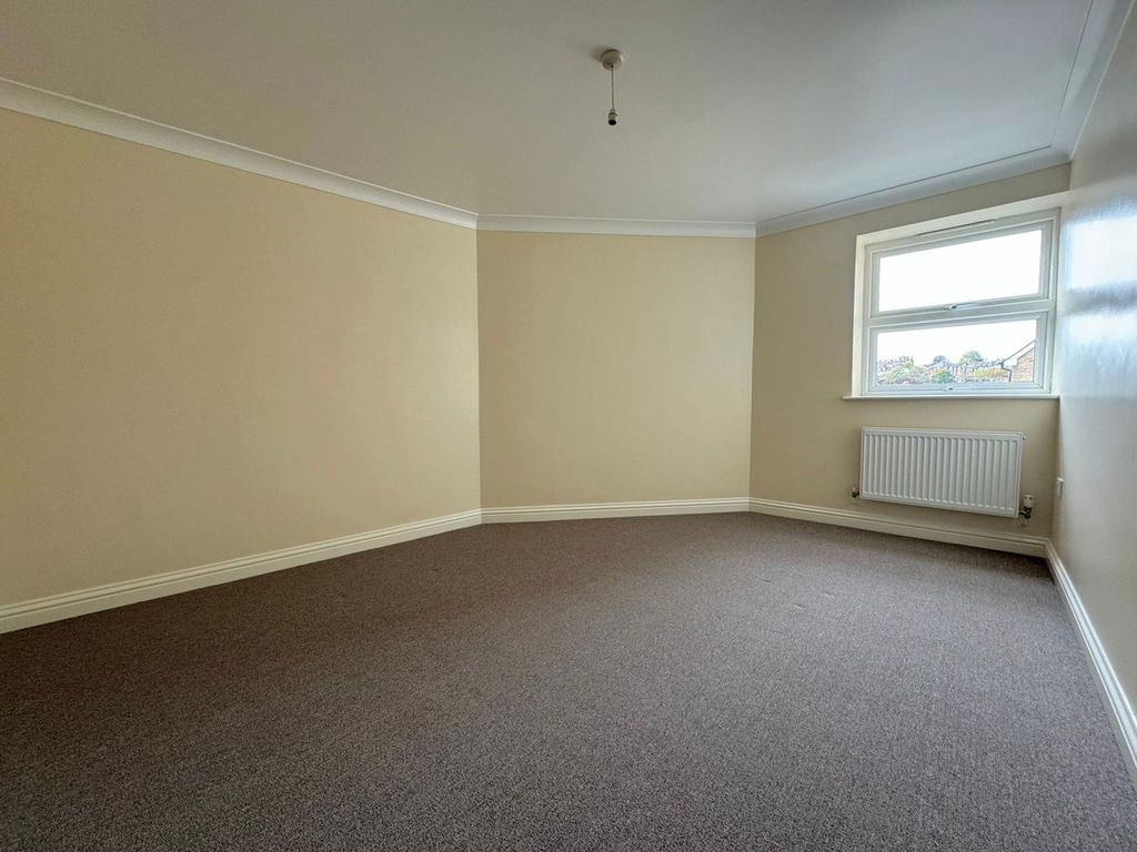 Property photo 2 of 11 Bedroom 1