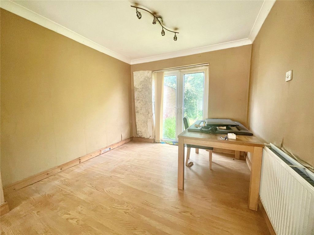 Property photo 3 of 10 Dining Room