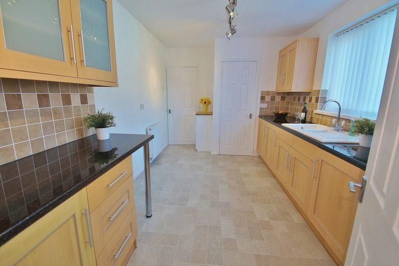 Property photo 2 of 11 4832803