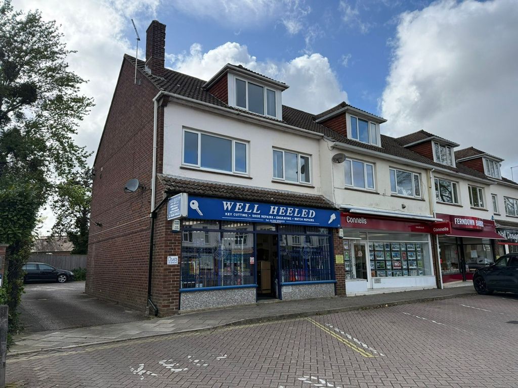 Property photo 1 of 2