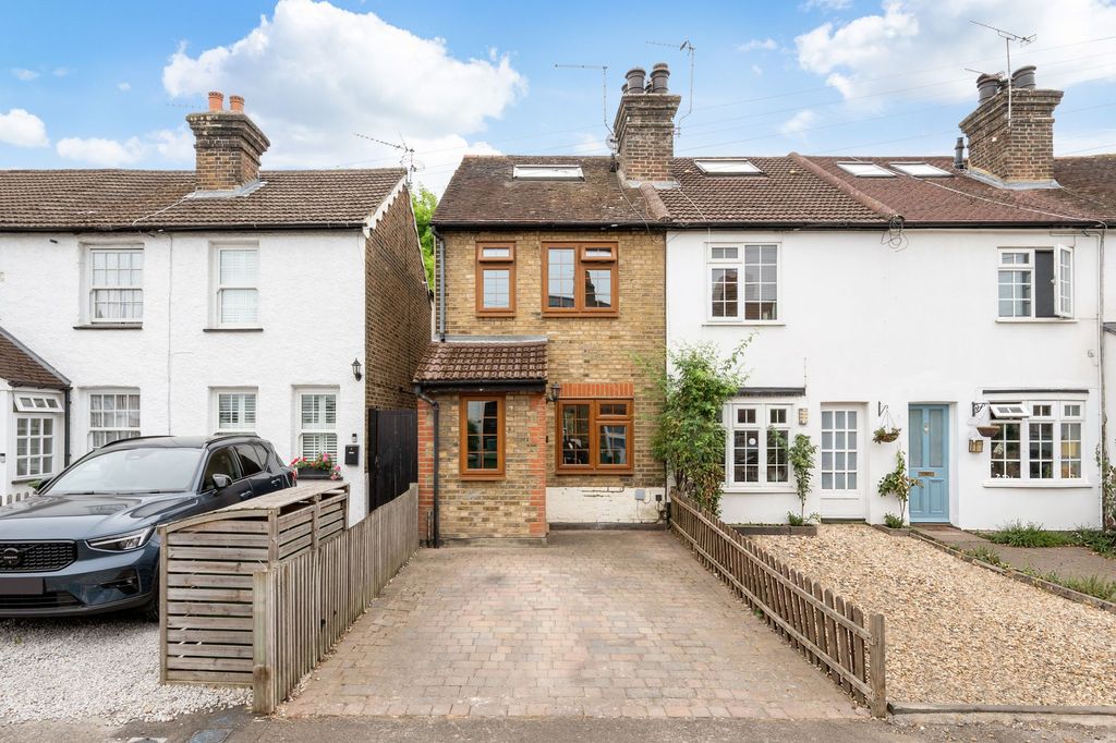 Property photo 1 of 9