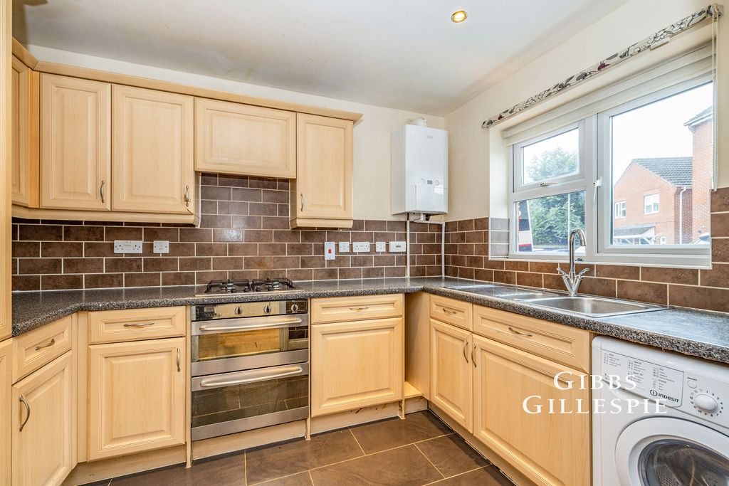 Property photo 3 of 10 Photo
