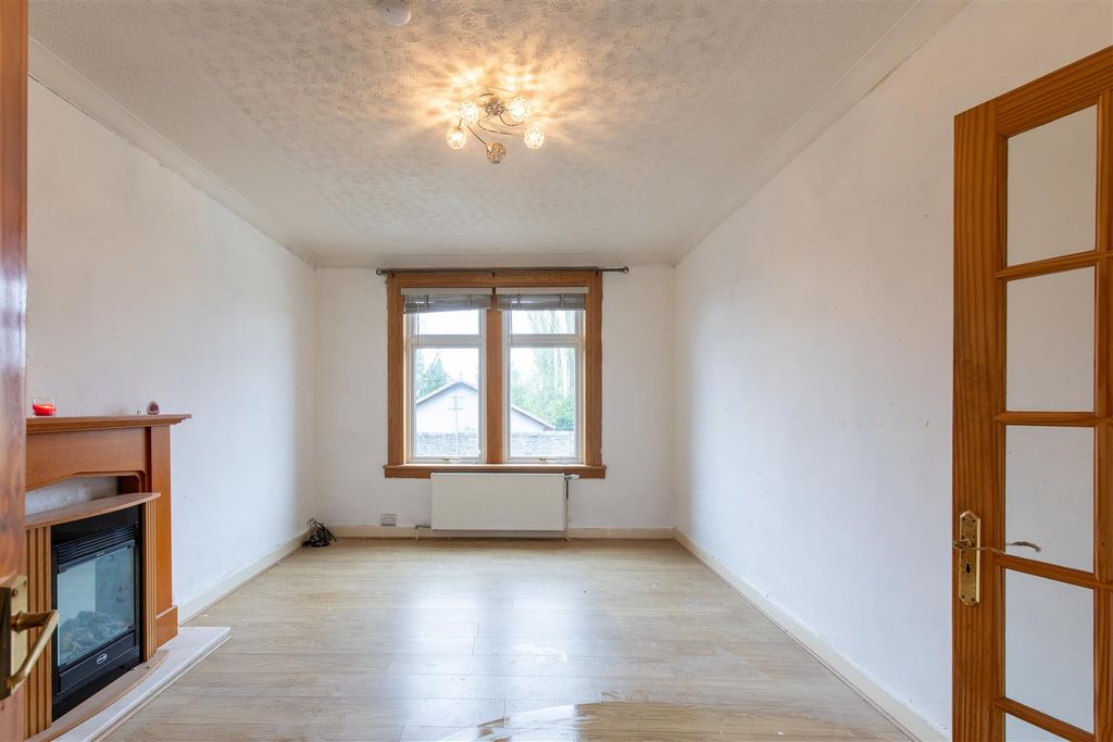 Property photo 2 of 15 S002.Jpg