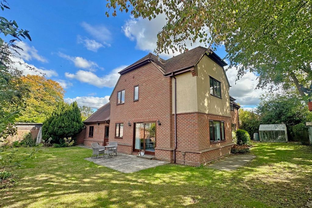 Property photo 3 of 24