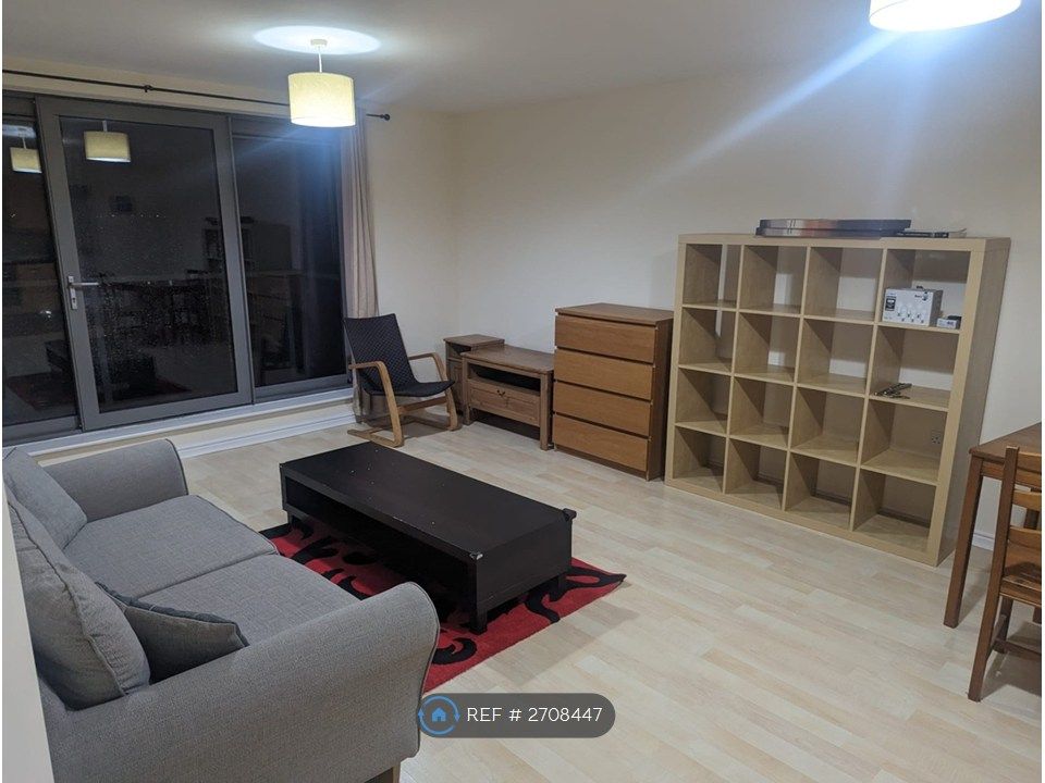 Property photo 1 of 8 Living Room