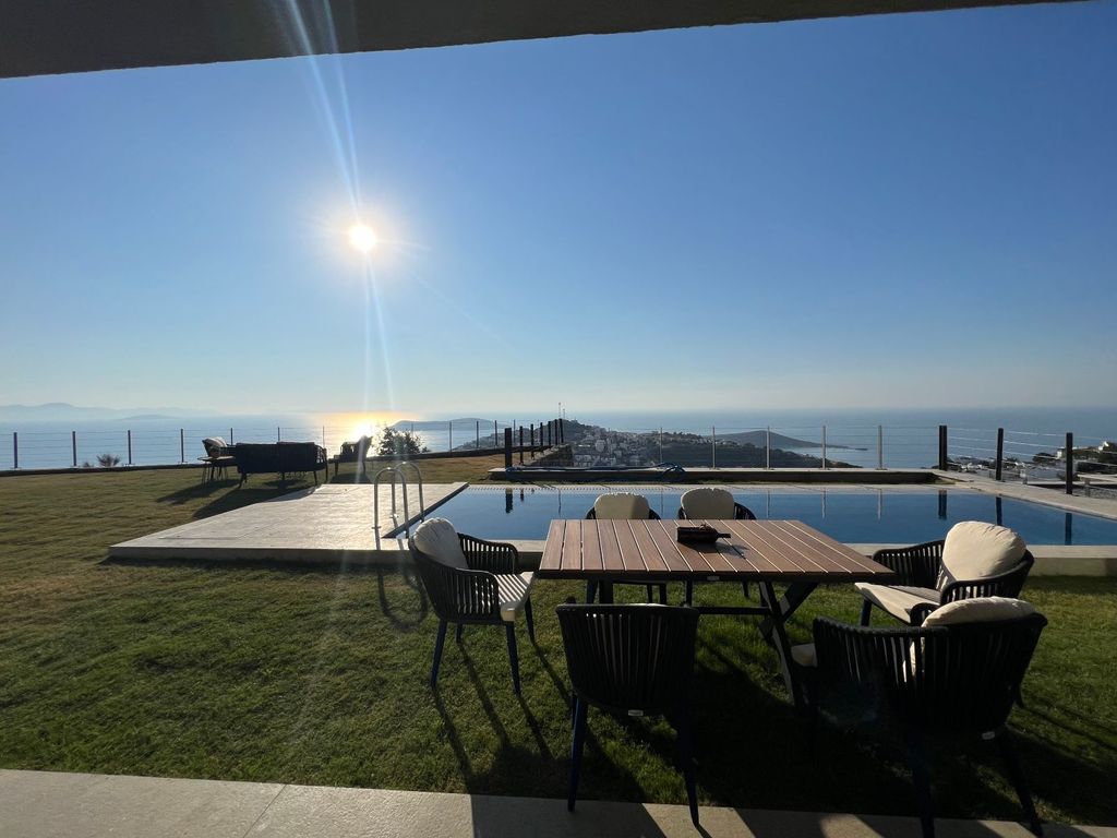 Property photo 3 of 19 Enticing Luxury Villas In Bodrum For Sale - Unmatchable Views From The Gardens
