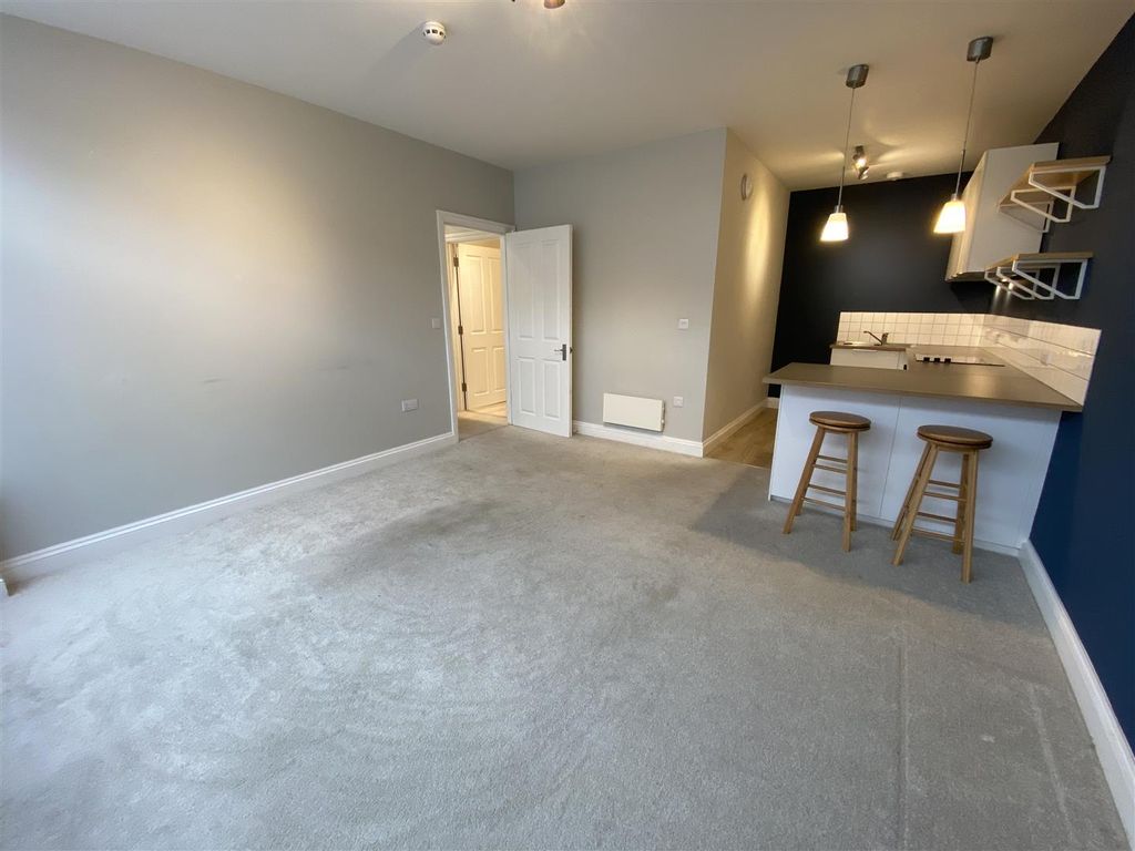 Property photo 2 of 9 Living Room