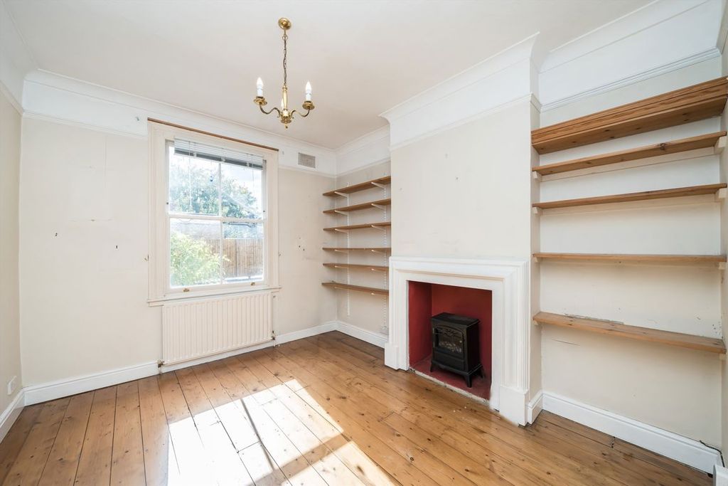 Property photo 2 of 8