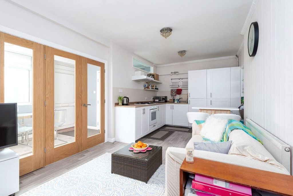 Property photo 2 of 13 Picture No. 04