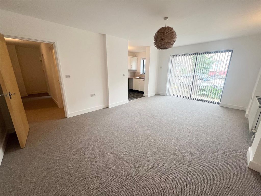 Property photo 2 of 7 Lounge1.Jpg