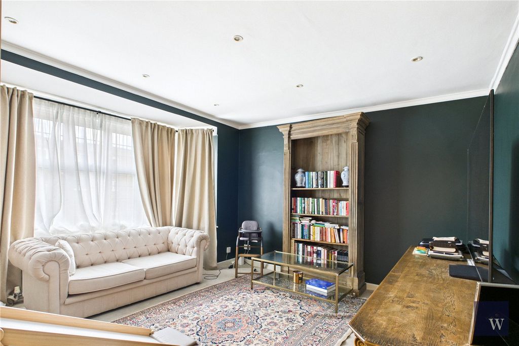 Property photo 2 of 14 Picture No. 32