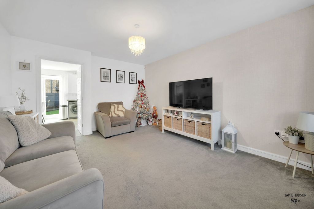 Property photo 2 of 24