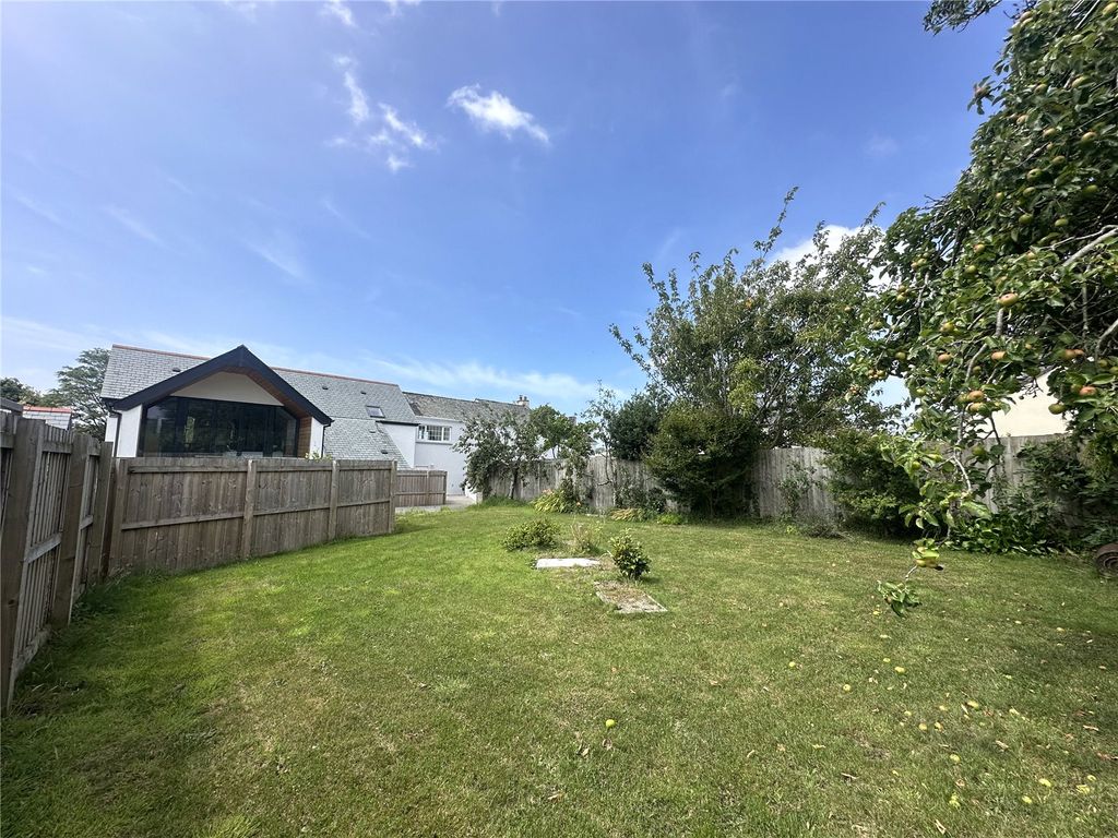 Property photo 2 of 29 Picture No. 36