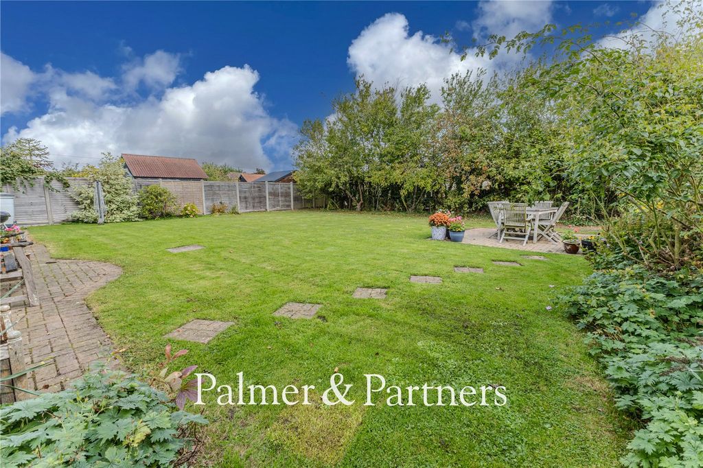 Property photo 2 of 23 Picture No. 16