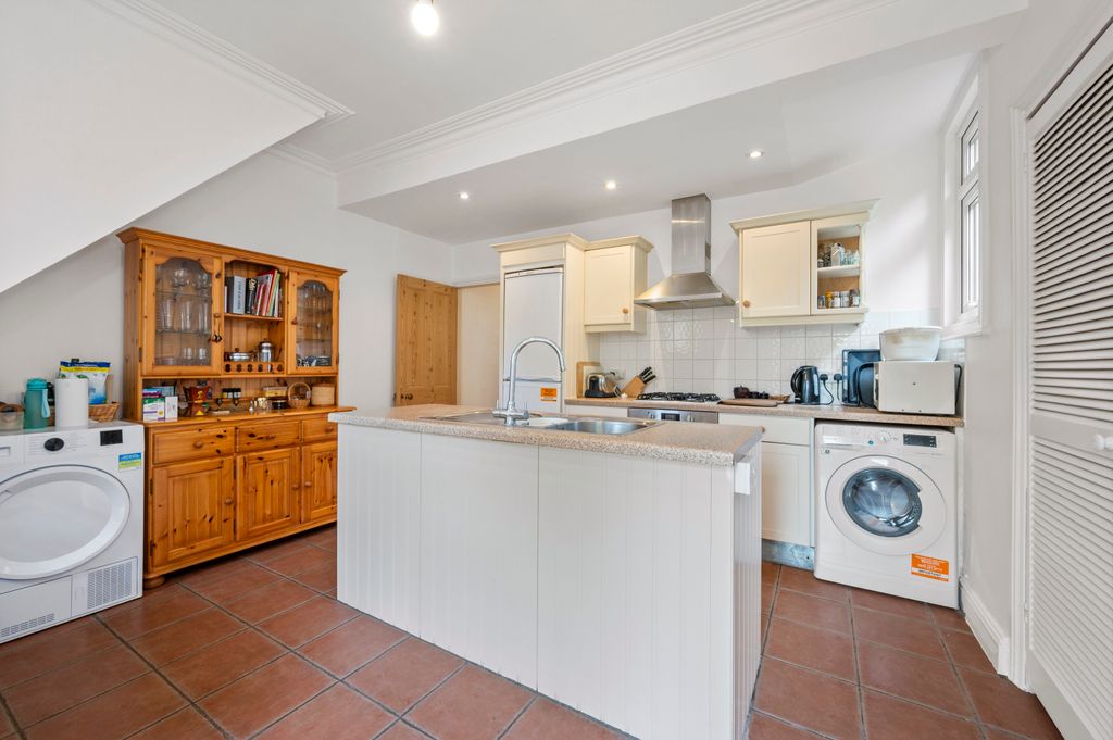 Property photo 3 of 17 Picture No. 05