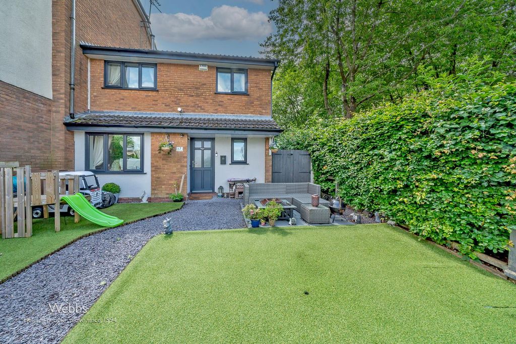 Property photo 1 of 13 Â© Webbs Estate Agents Â© (69 Of 101).Jpg