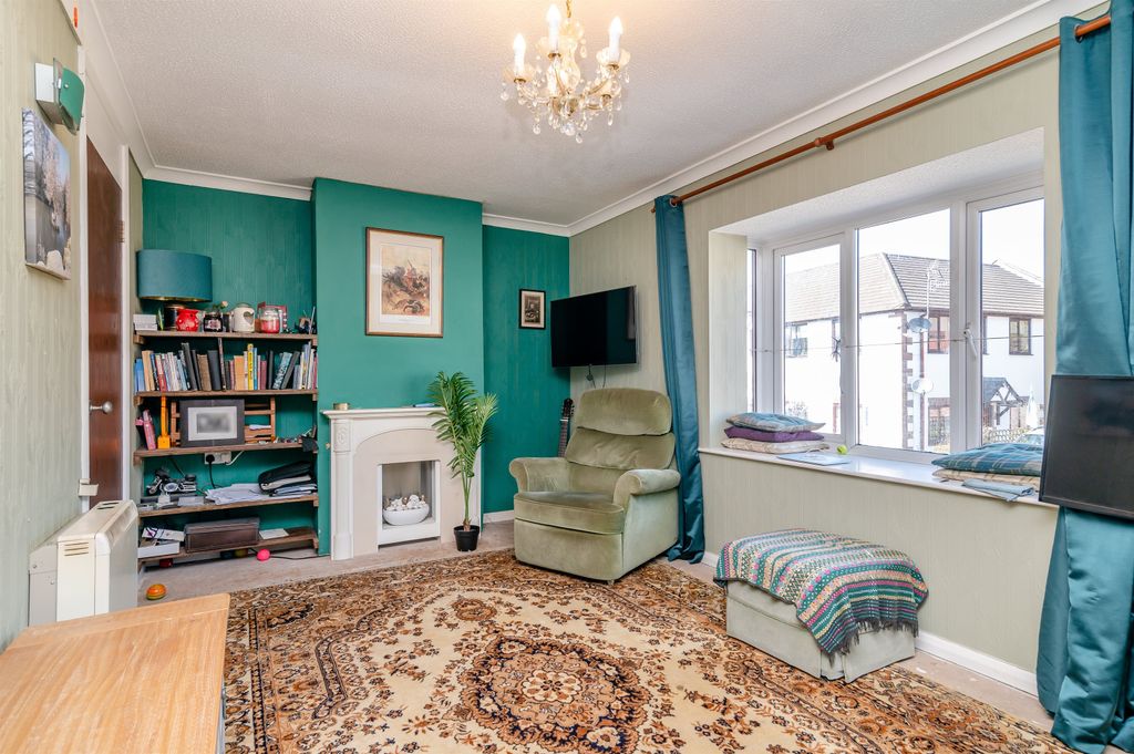 Property photo 3 of 18