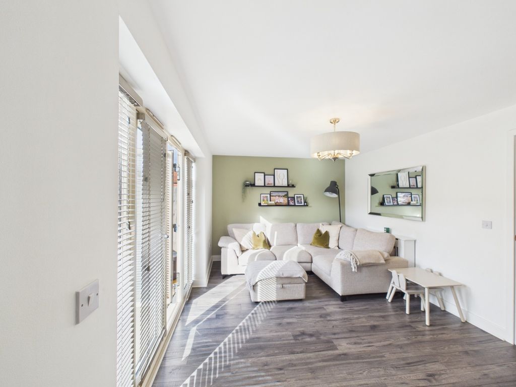 Property photo 3 of 15 4846285