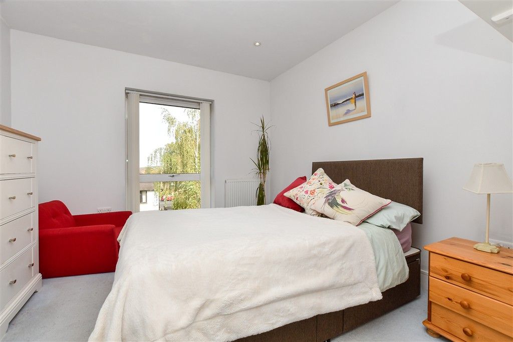 Property photo 3 of 11 Bedroom 1