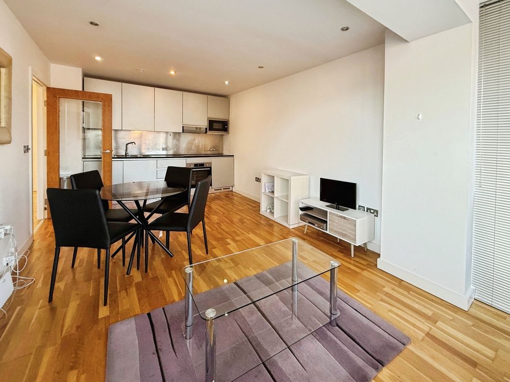 Property photo 2 of 9 Picture No. 27