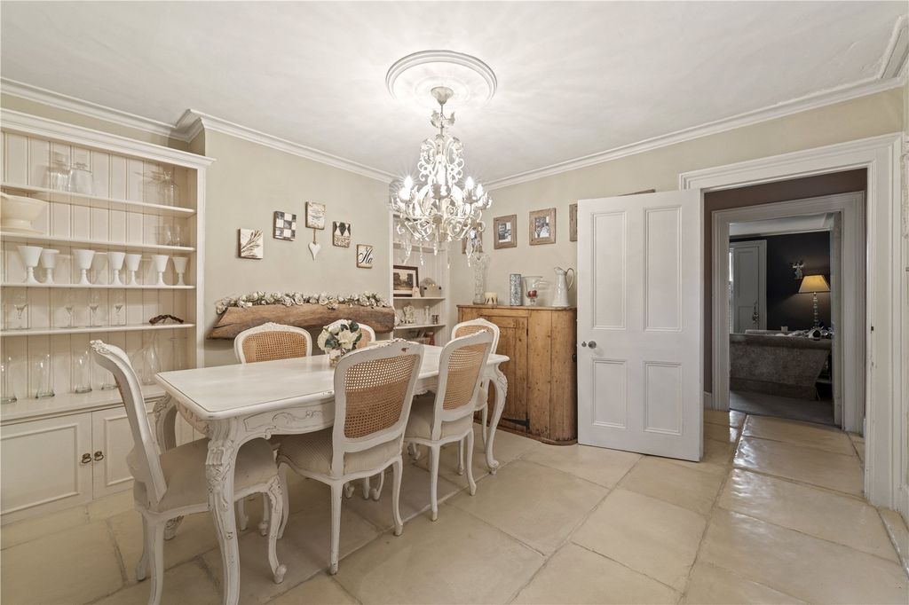 Property photo 2 of 14 Picture No. 23