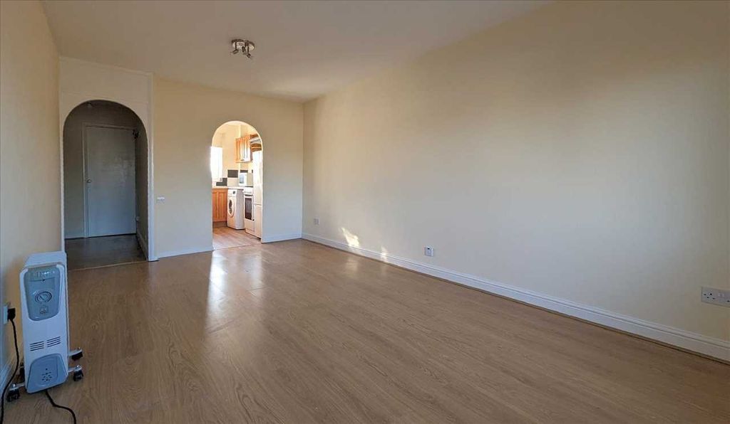 Property photo 3 of 4