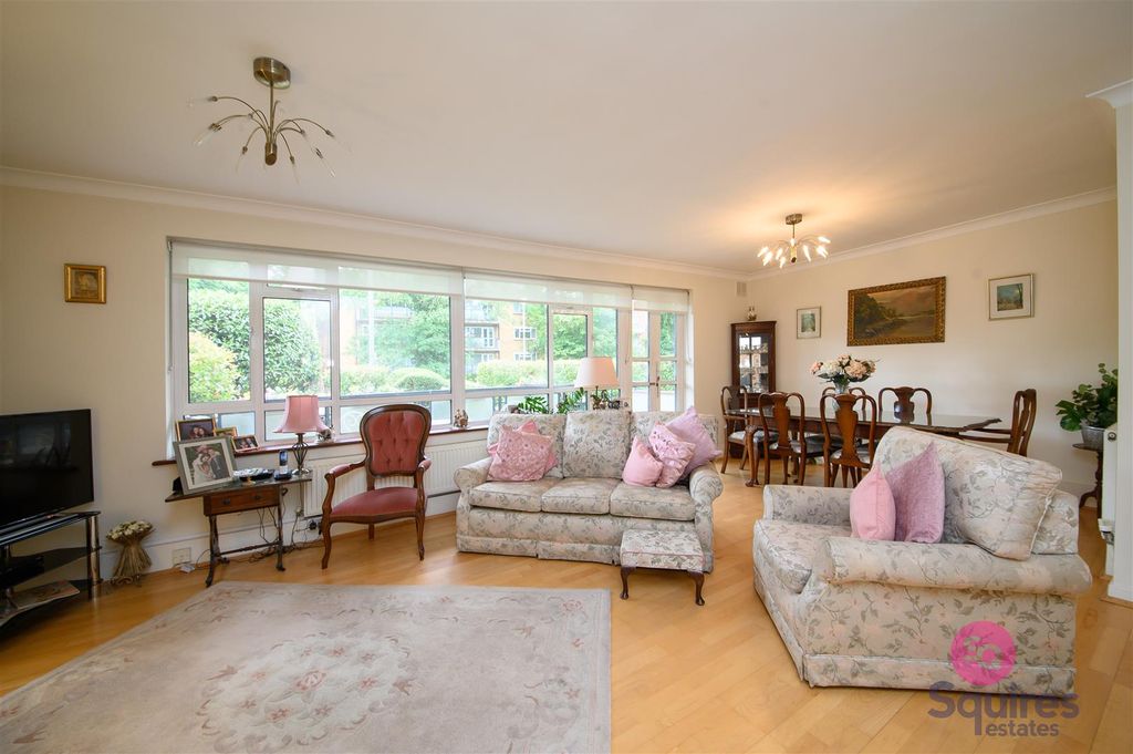 Property photo 3 of 22