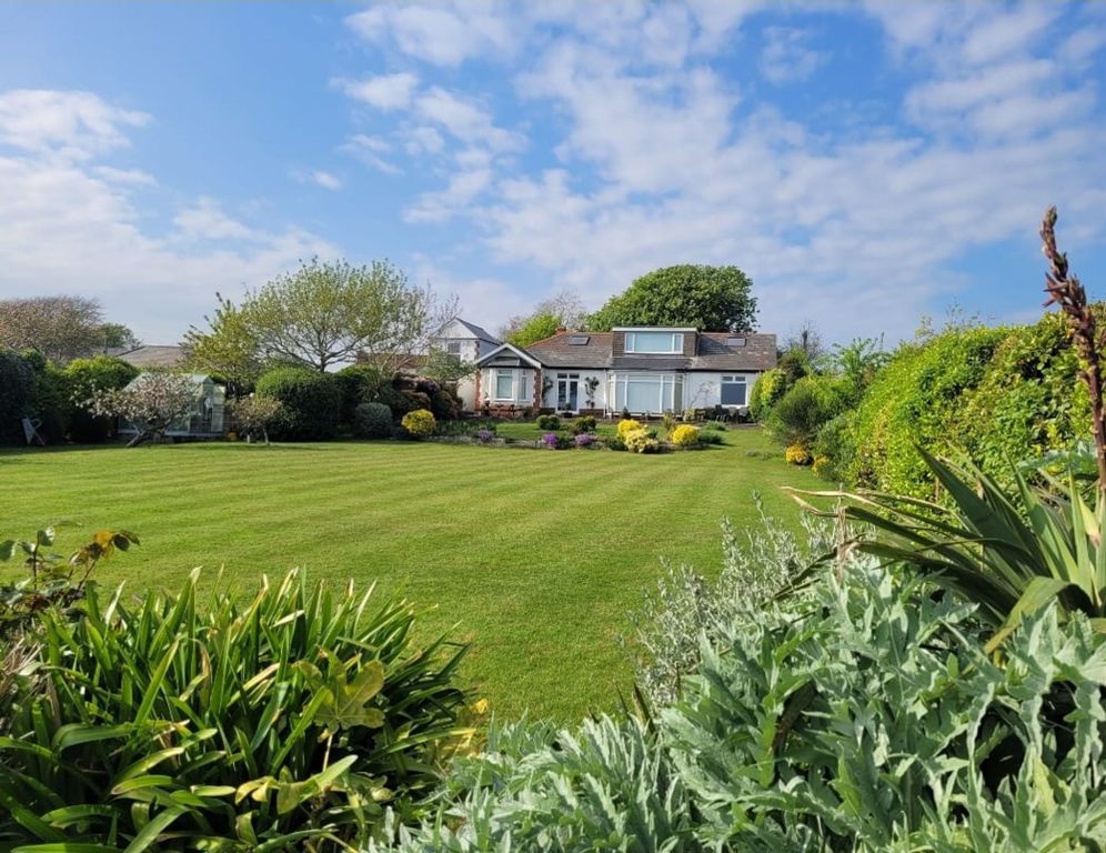 Property photo 2 of 34