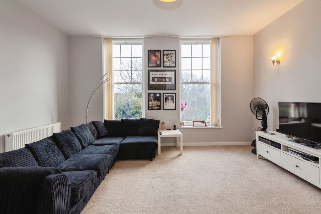 Property photo 3 of 15