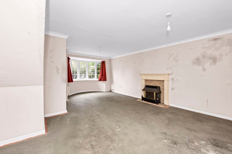 Property photo 2 of 21 Sitting Room
