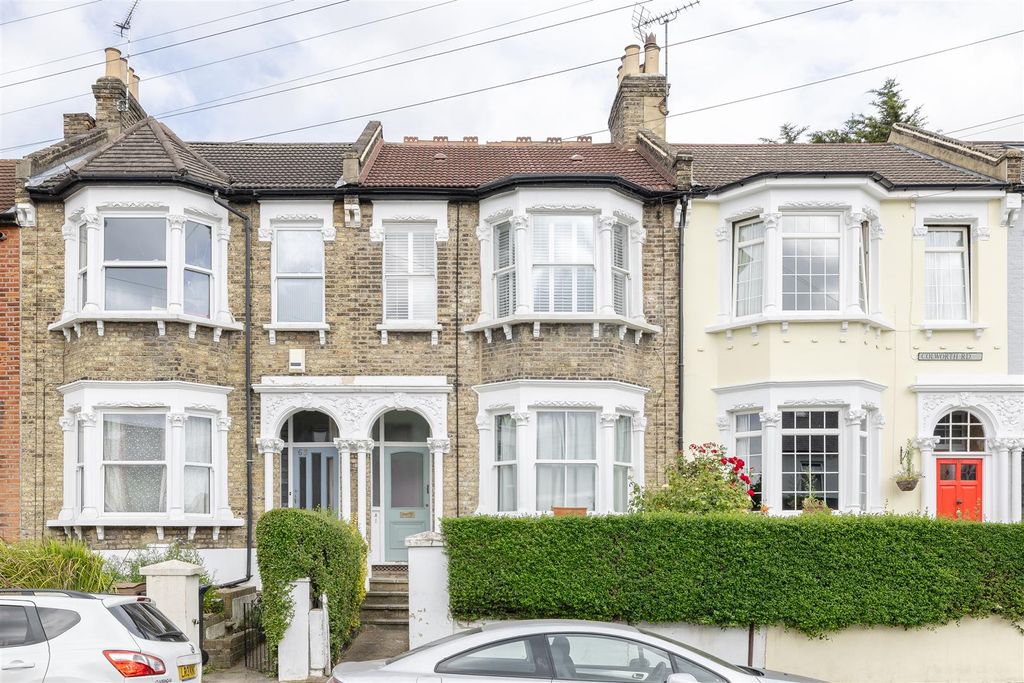 Property photo 1 of 20 Colworth Road, E11