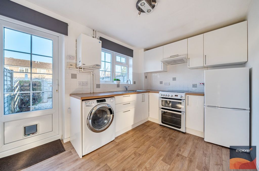 Property photo 3 of 16