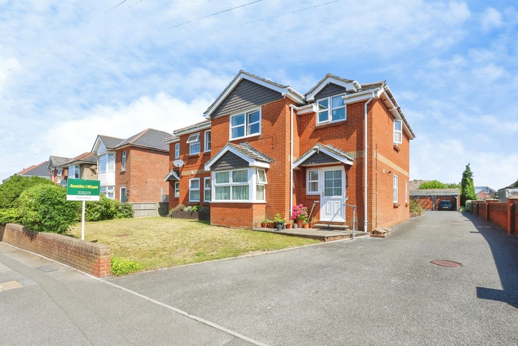 Property photo 1 of 12 Pbox-Img.Jpg