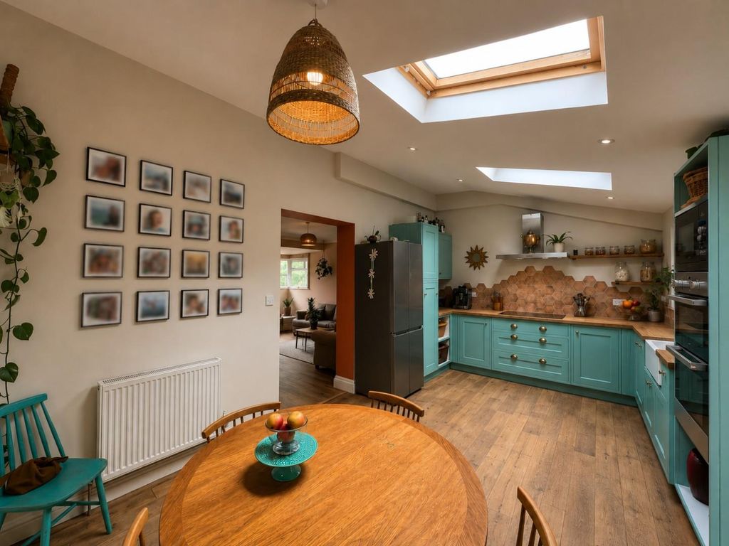 Property photo 2 of 21 74 Everlands Kithendiner.Jpeg