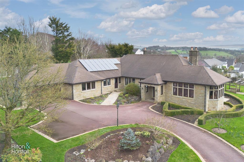 Property photo 1 of 37 Middleton Drive