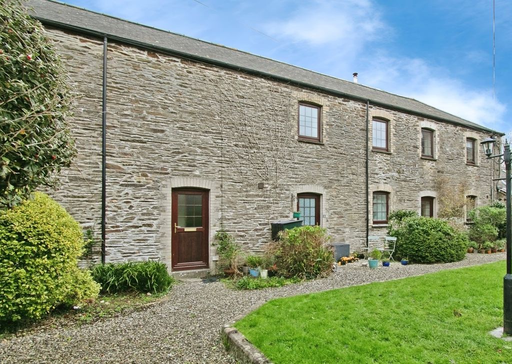 Property photo 1 of 16 Front